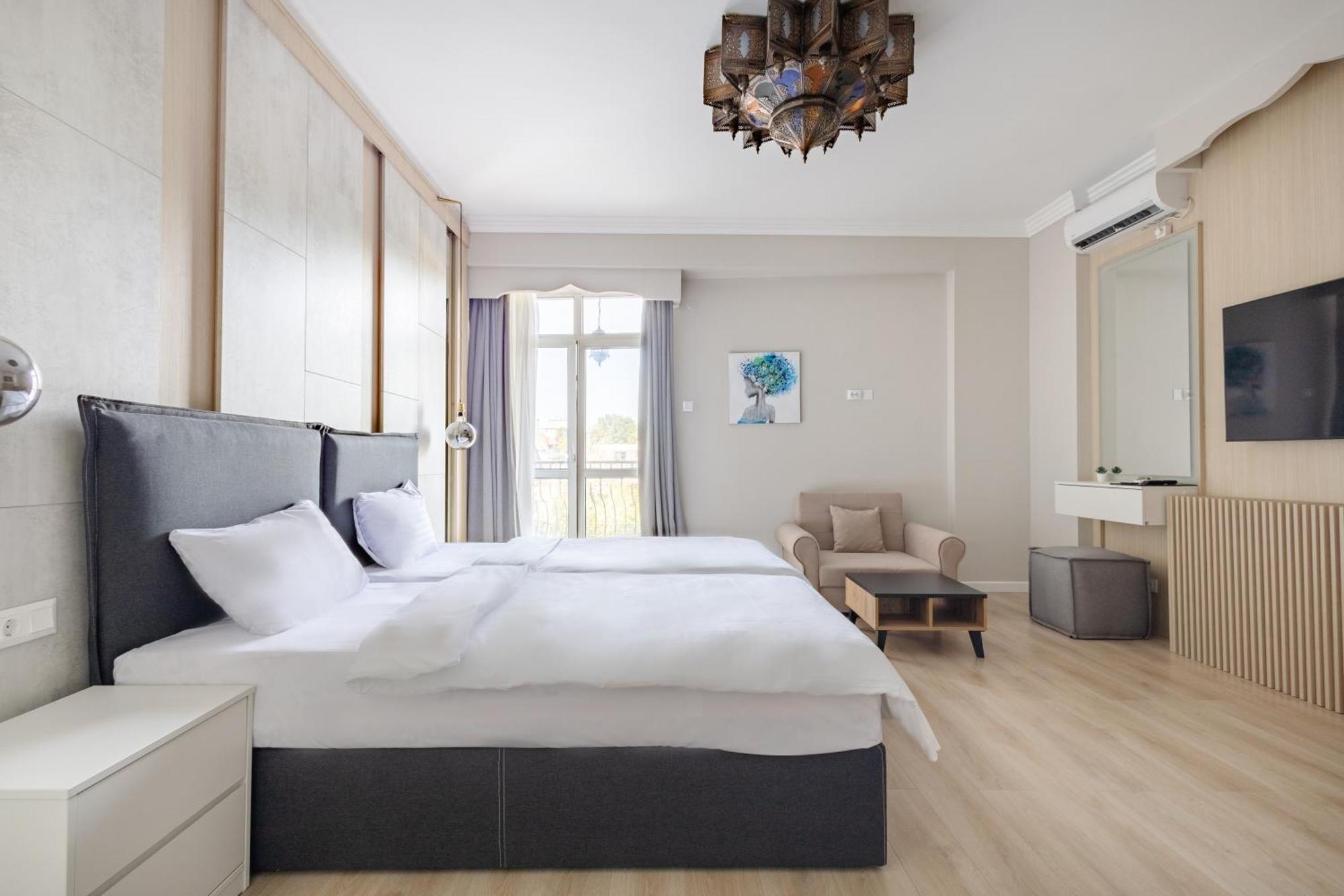 Piccolo Mondo By Citybookings Boekarest Buitenkant foto