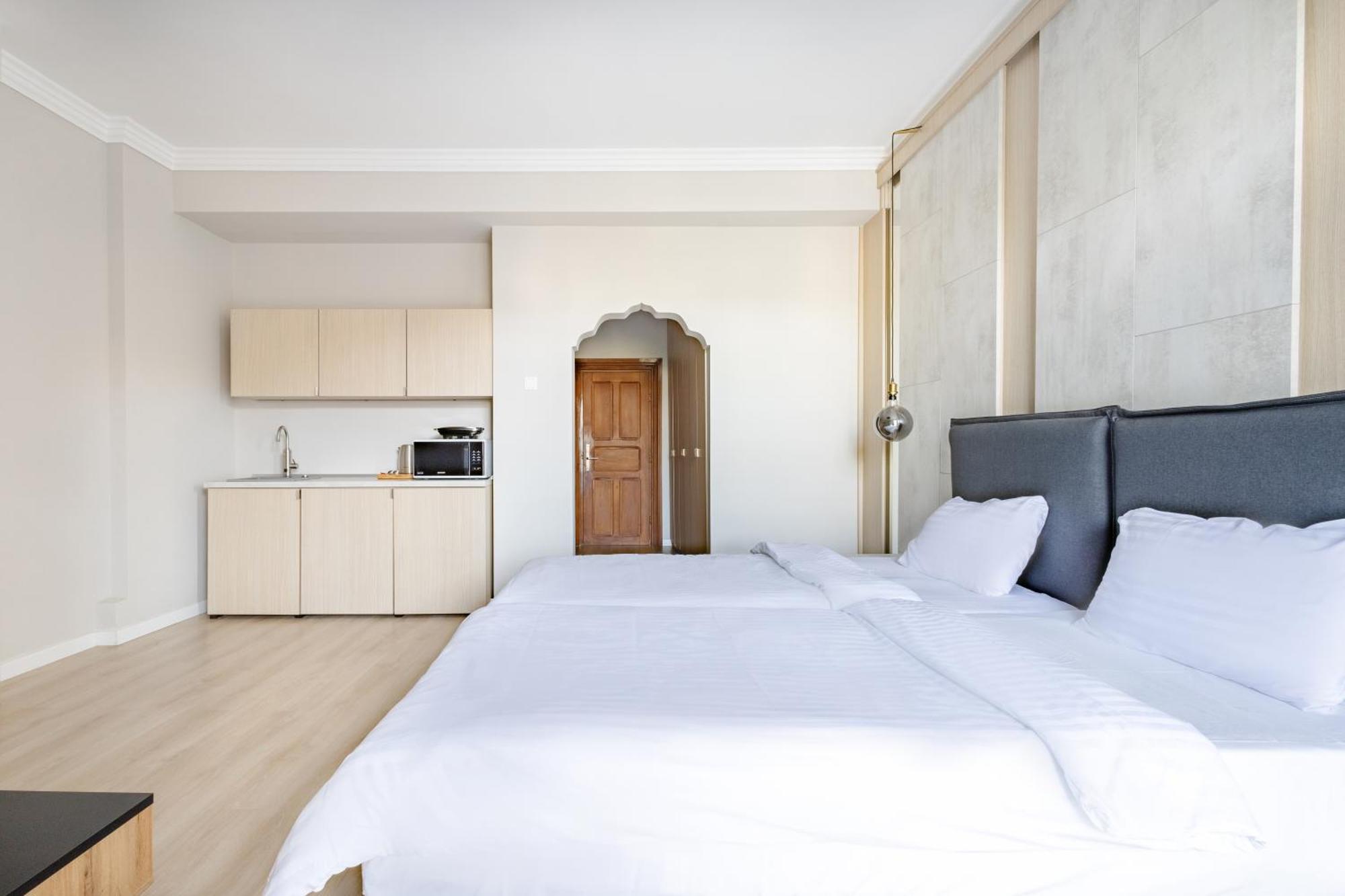 Piccolo Mondo By Citybookings Boekarest Buitenkant foto