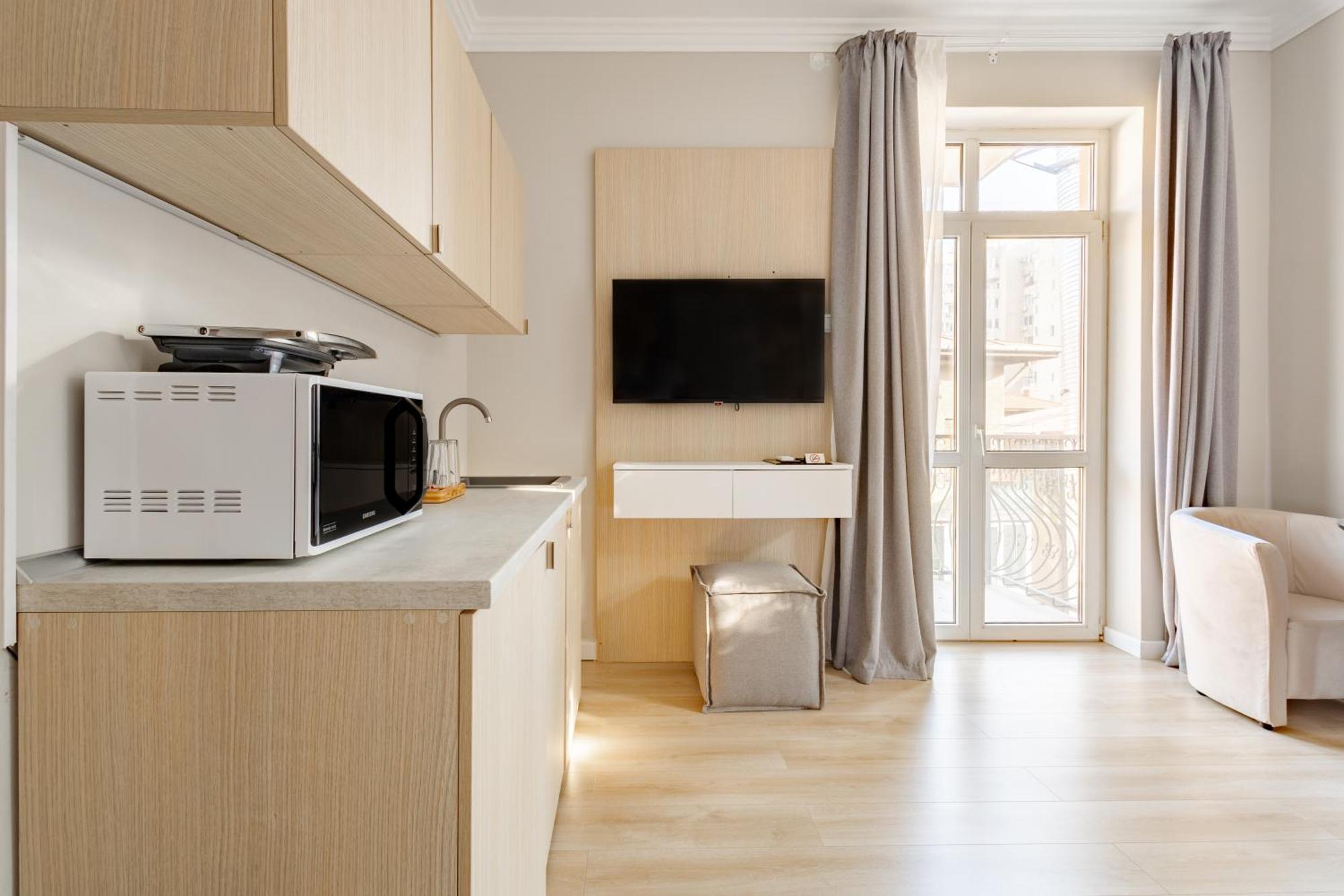 Piccolo Mondo By Citybookings Boekarest Buitenkant foto