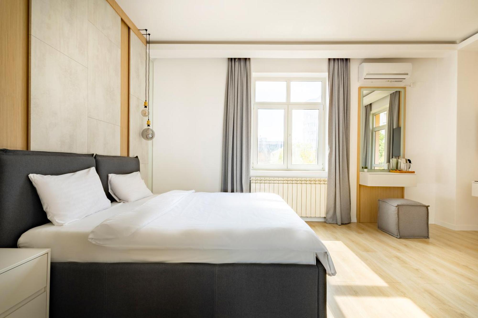 Piccolo Mondo By Citybookings Boekarest Buitenkant foto