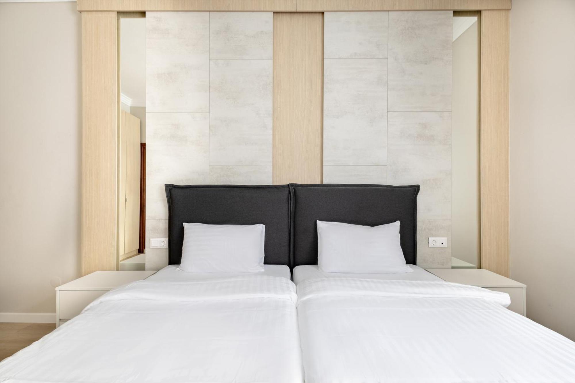 Piccolo Mondo By Citybookings Boekarest Buitenkant foto